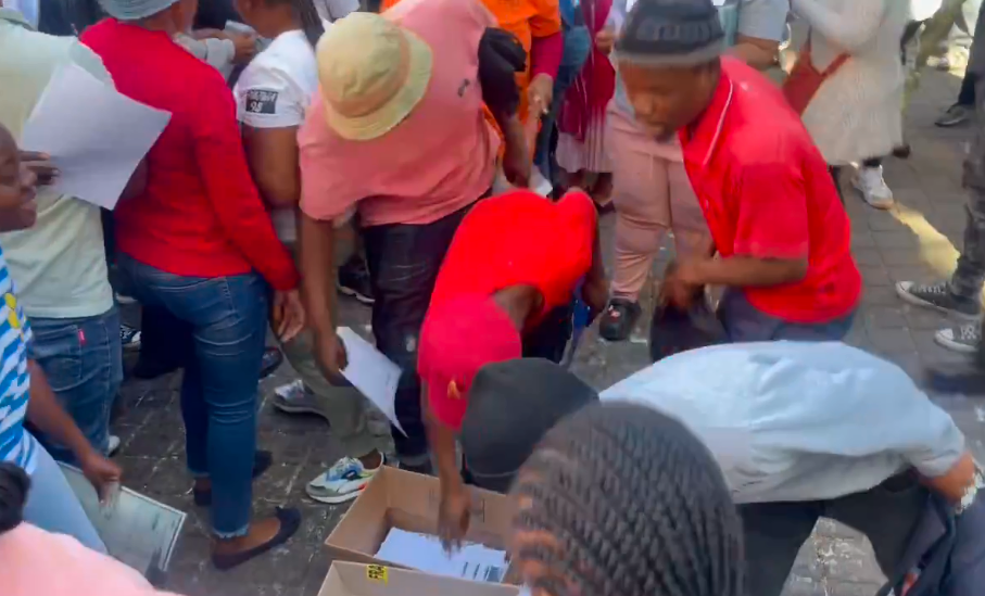 Unemployed Soweto residents drop off CVs at Joburg Mayor's offices