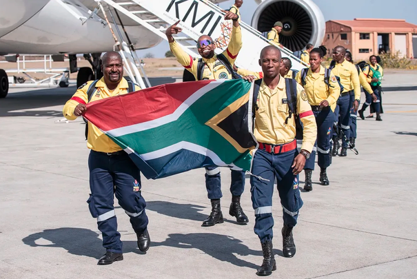 SA firefighters return home from Canada