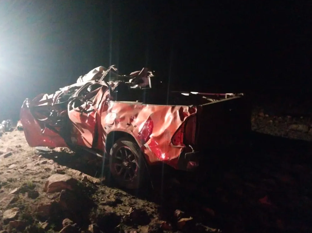 4 people including an infant travelling in Toyota Hilux killed in horrific N4 crash