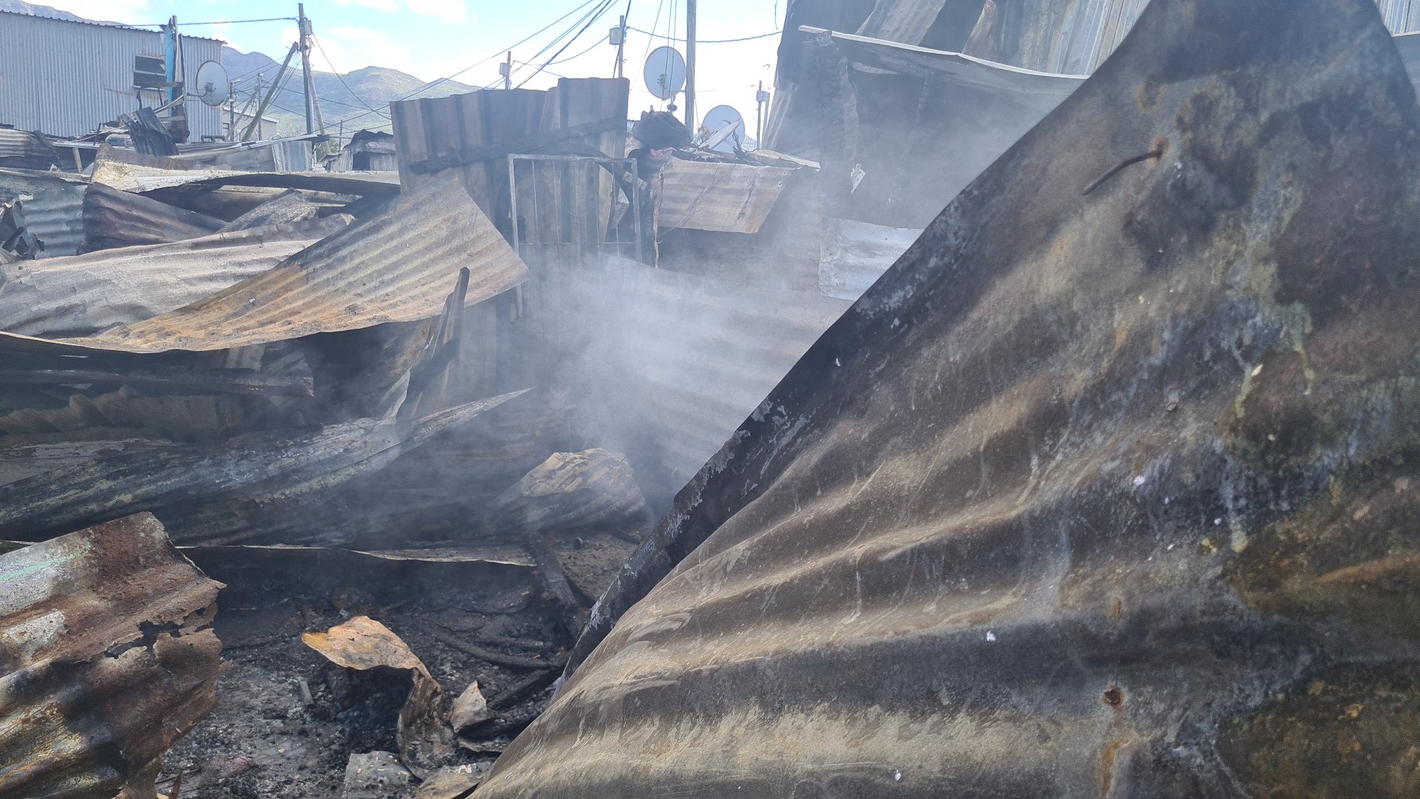 More than 100 structures up in flames in Masiphumelele