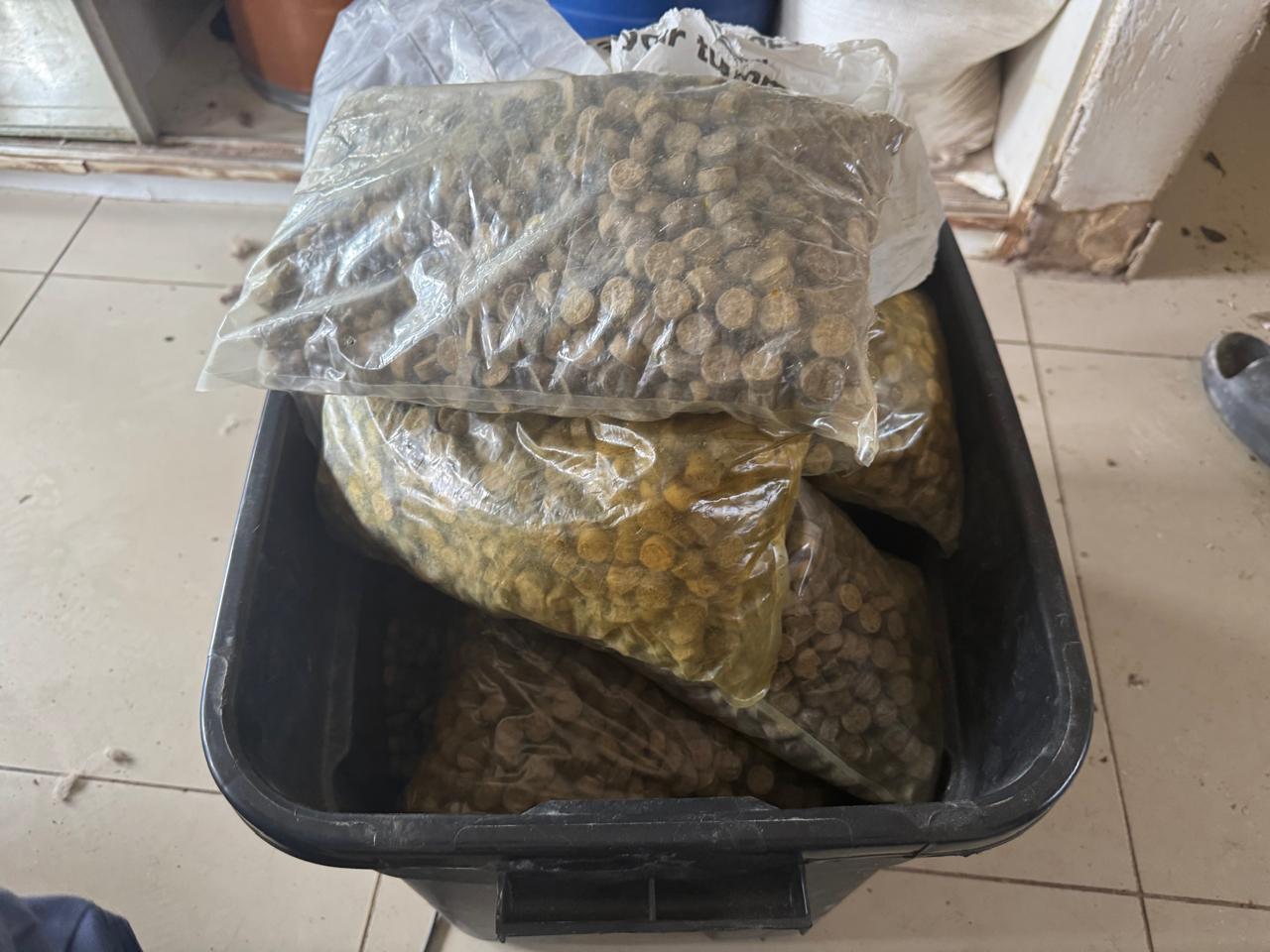Police uncover drugs worth R4.5 million in Joburg, launch manhunt for suspects