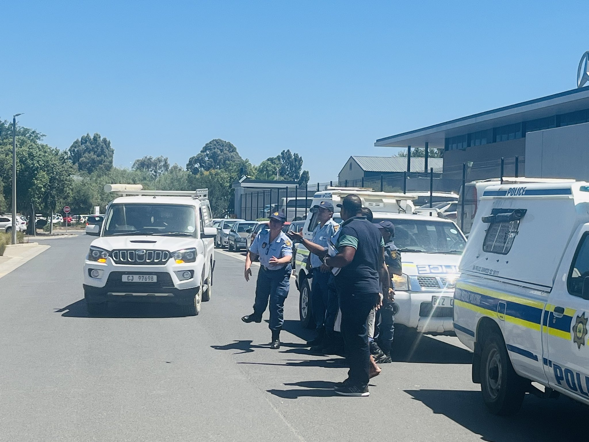 Western Cape Hawks pounce on suspected illegal steroid manufacturing lab in Paarl